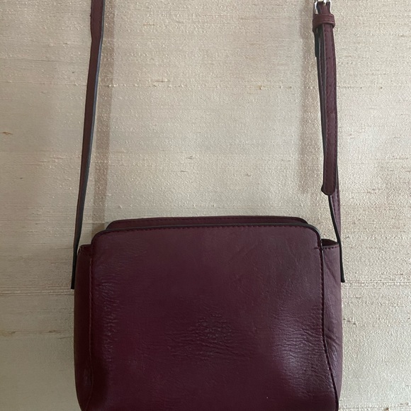 stradivarius Burgundy Crossbody - Picture 7 of 10